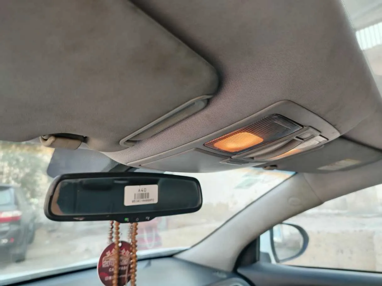 Car image 34