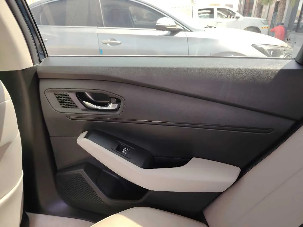Car image 42