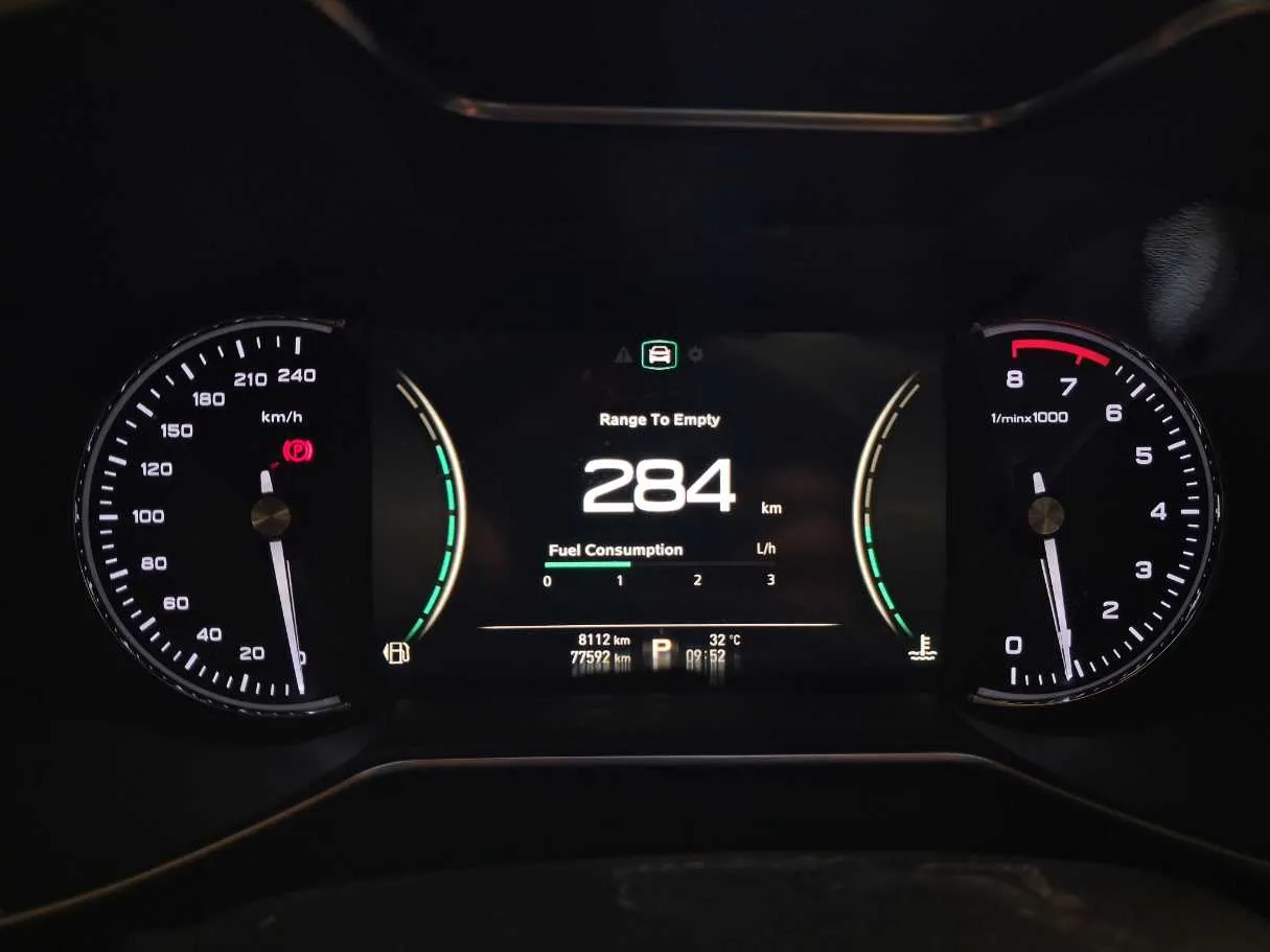 Car image 17