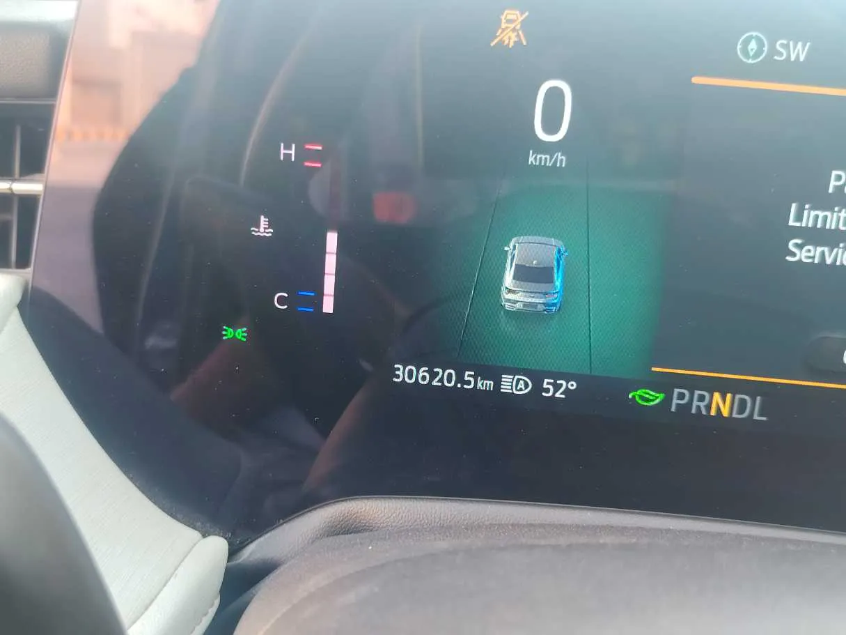 Car image 20