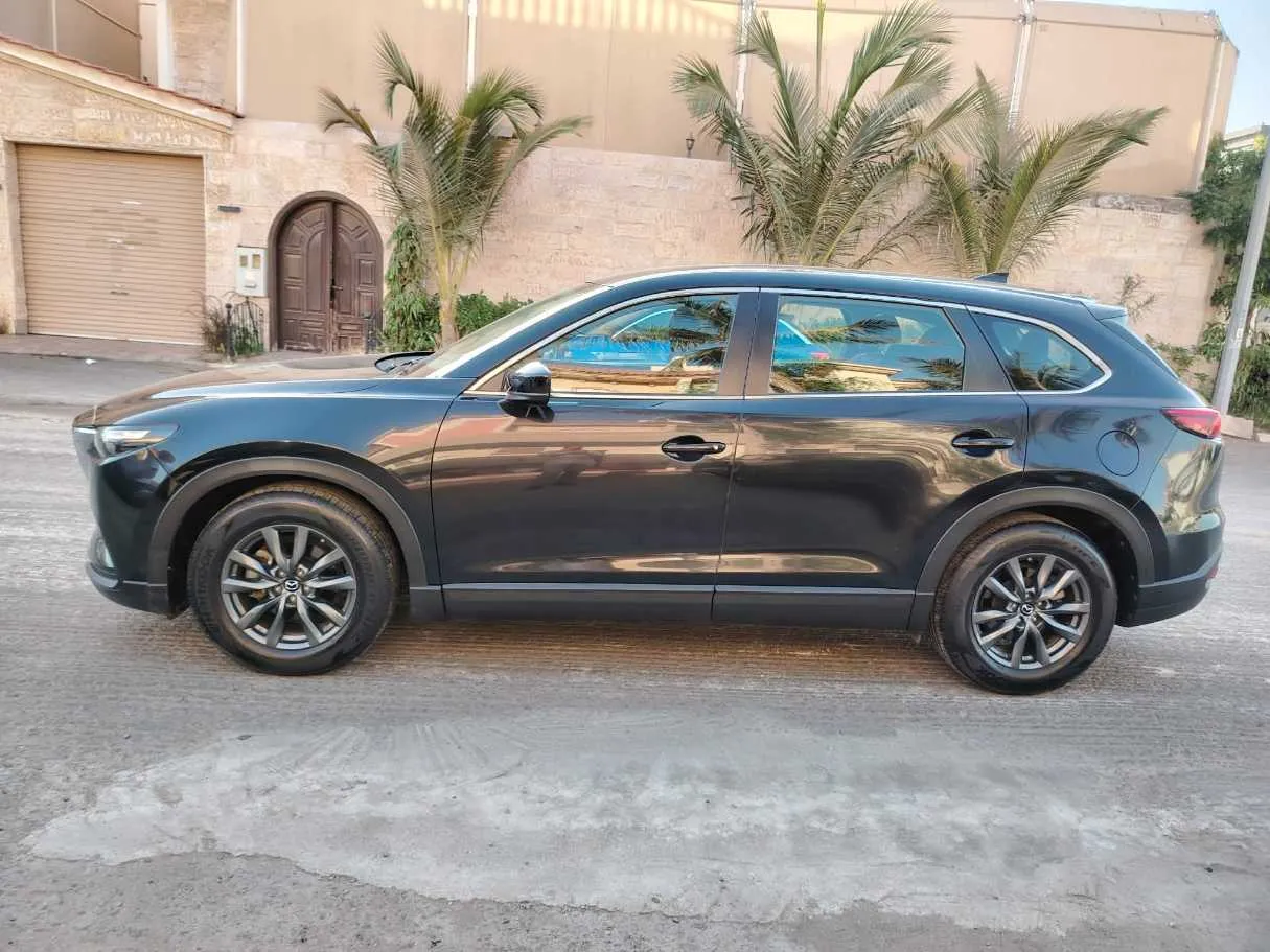 Car image 8