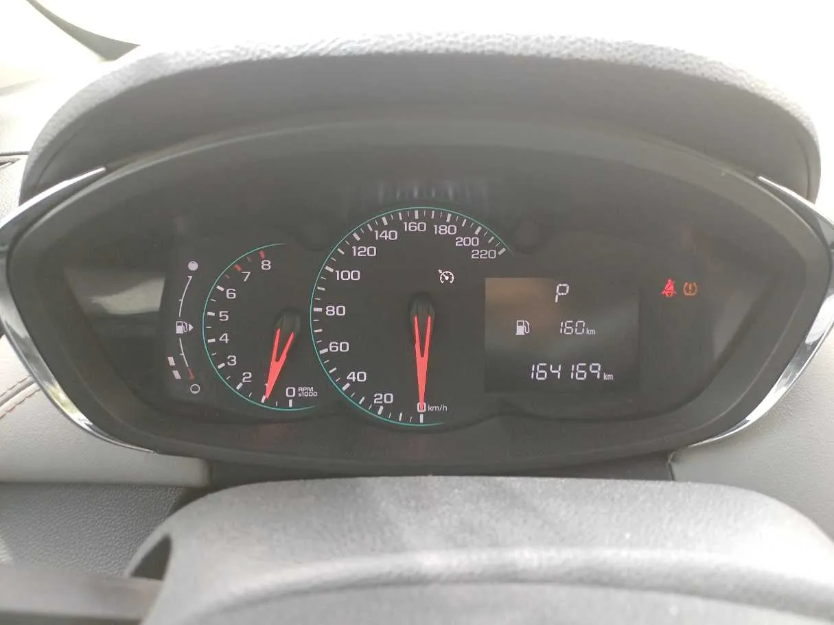 Car image 19
