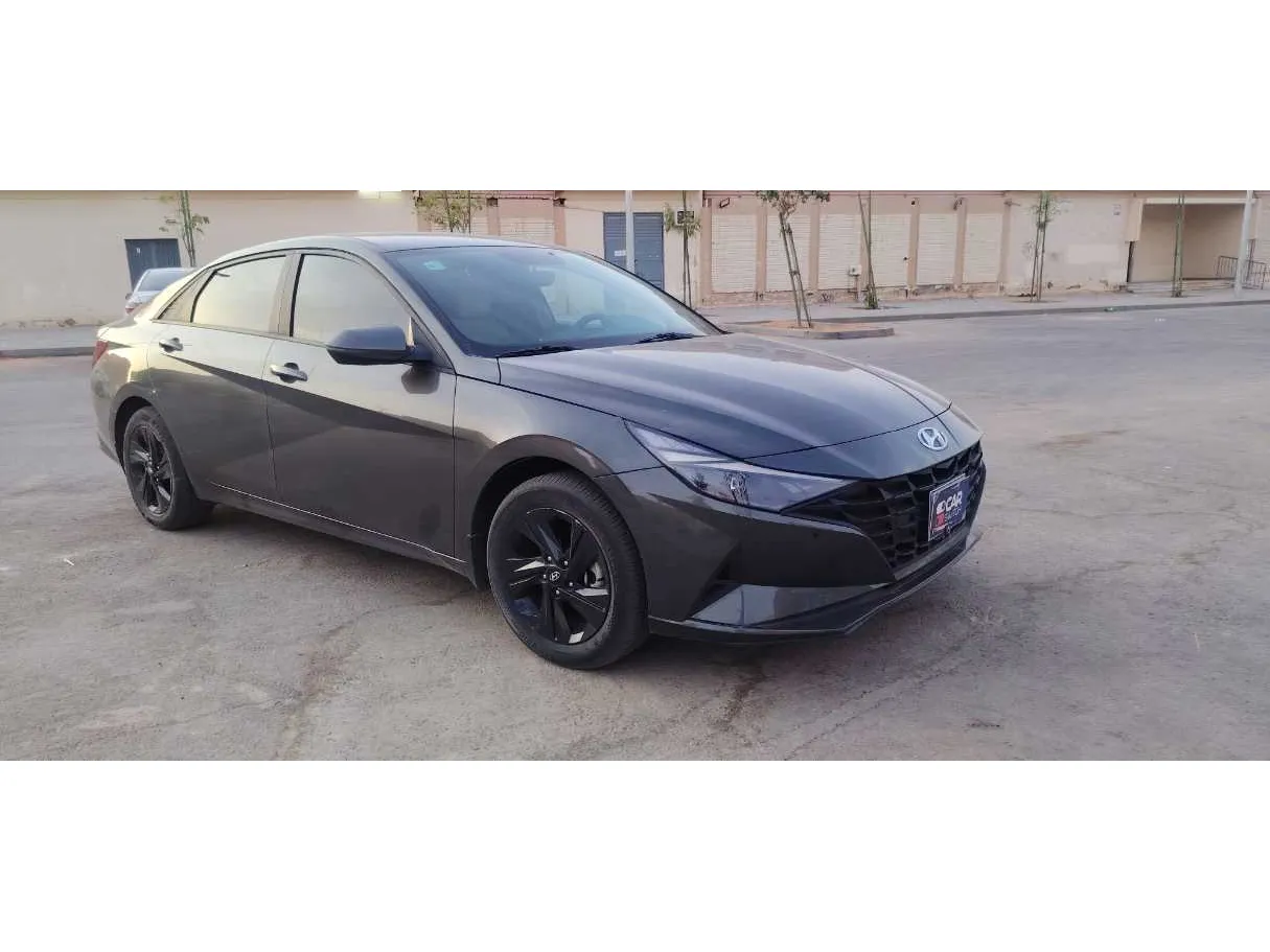Car image 3