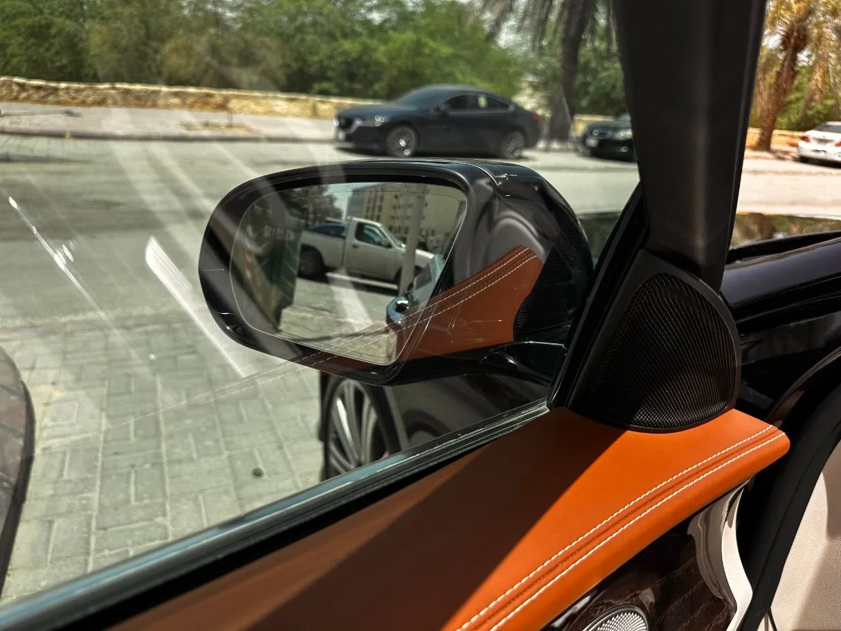 Car image 26