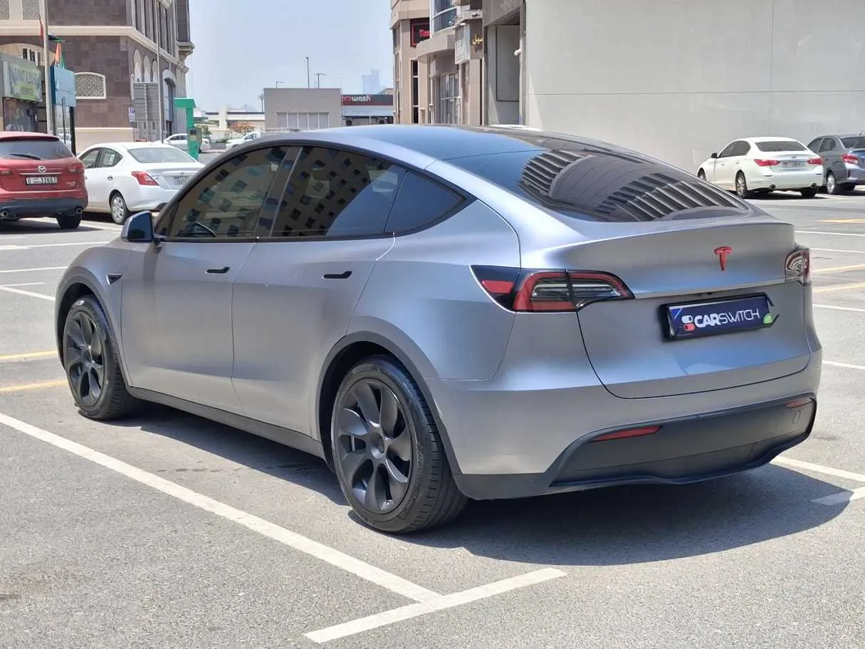 Car image 7