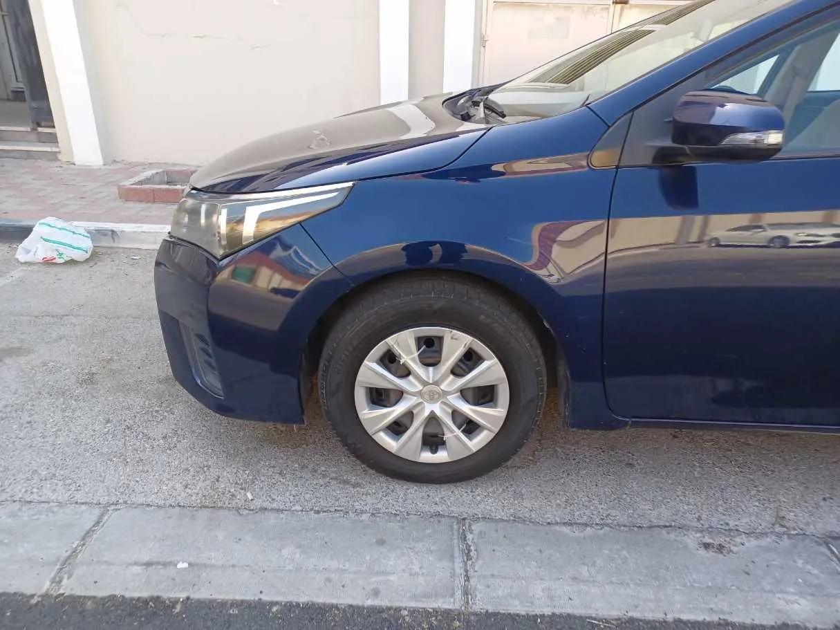 Car image 9