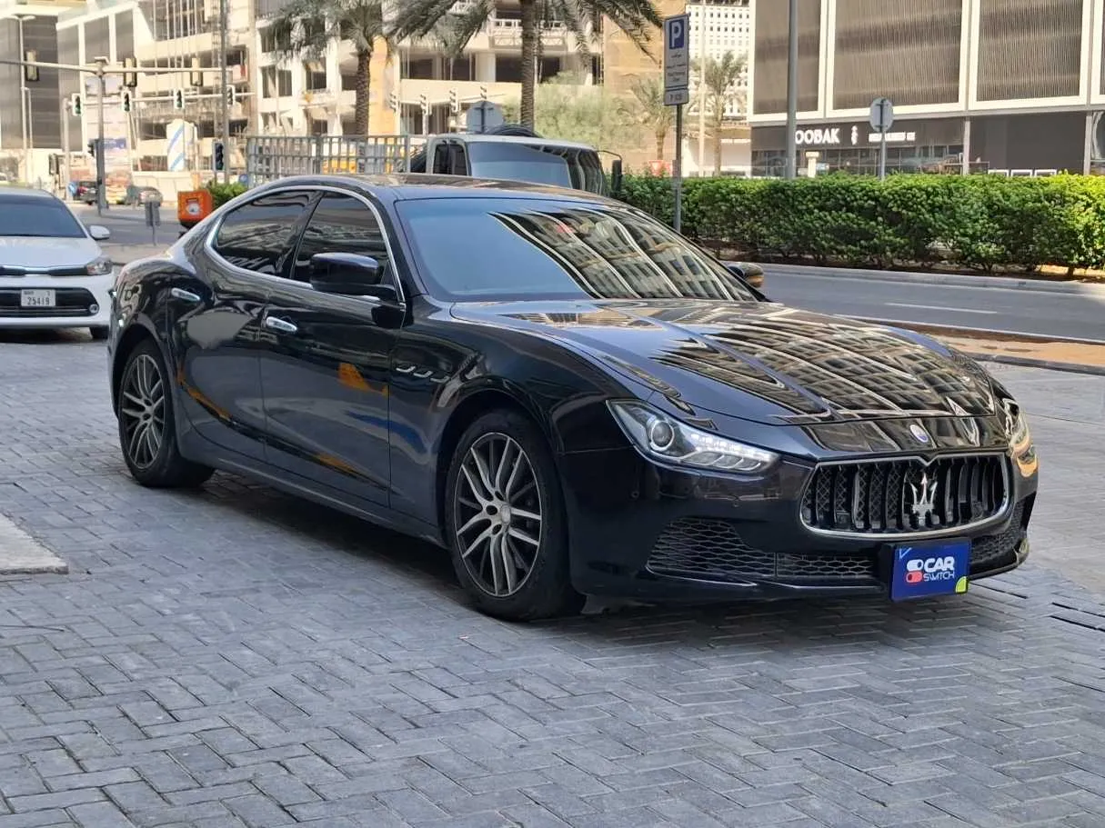 Car image 3