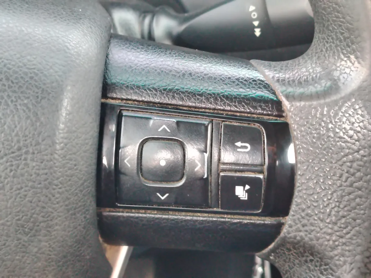 Car image 25