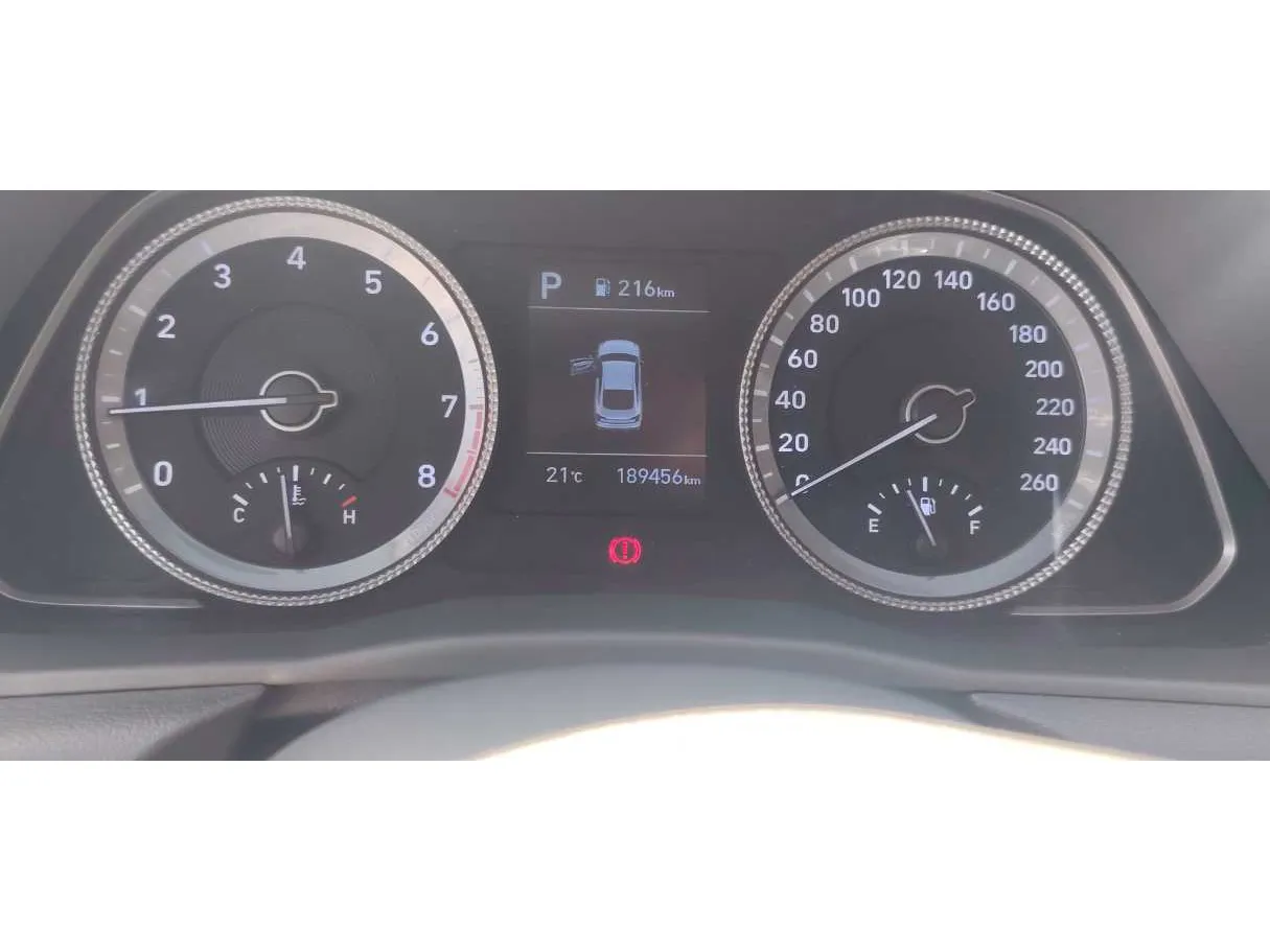 Car image 22