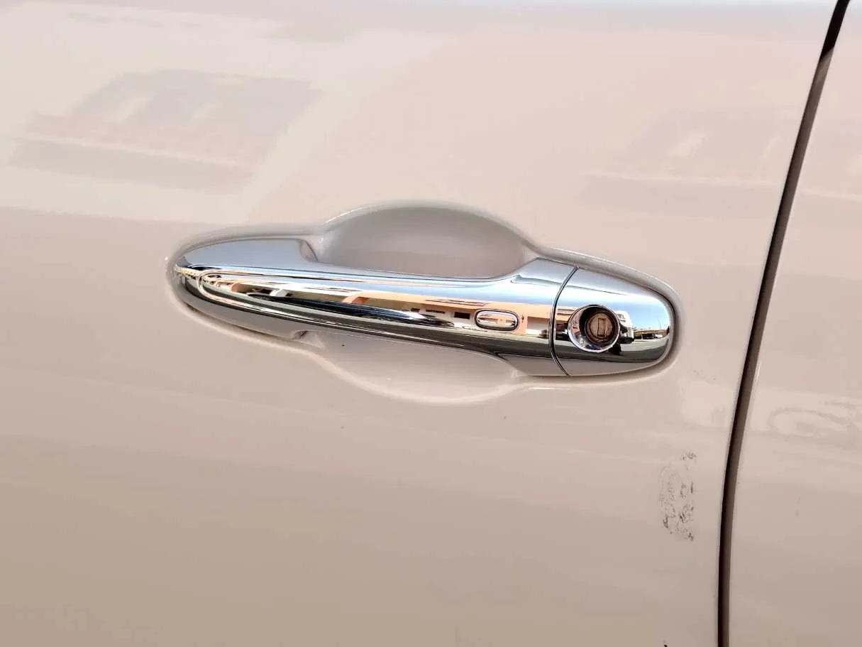 Car image 36