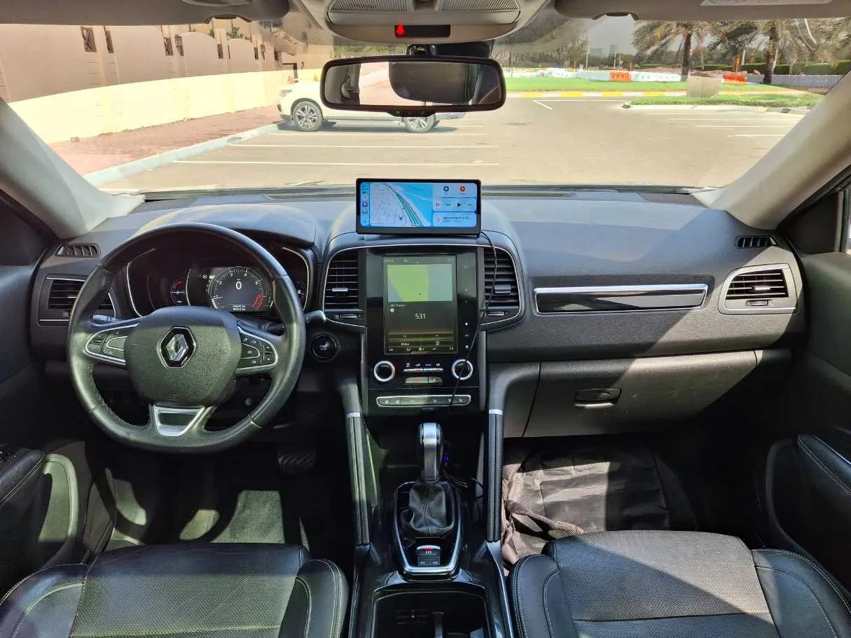 Car image 15