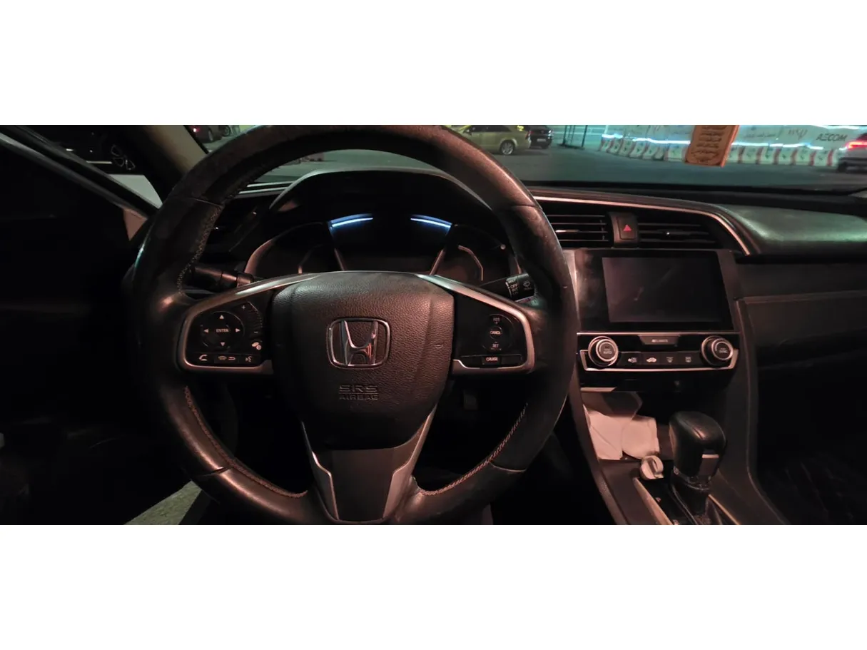 Car image 6