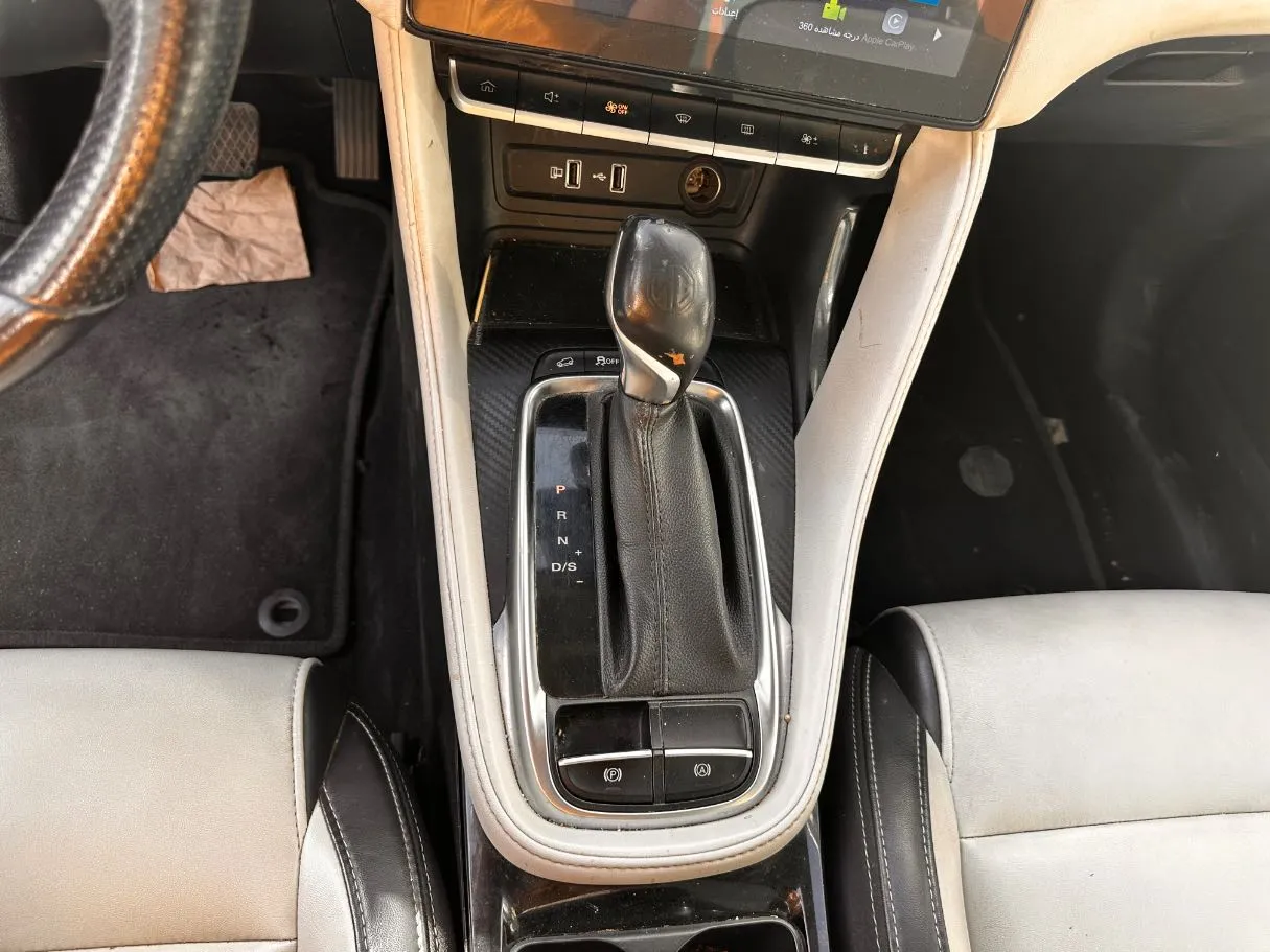 Car image 18
