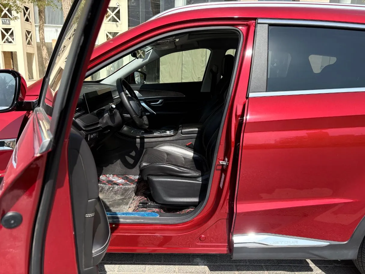 Car image 10