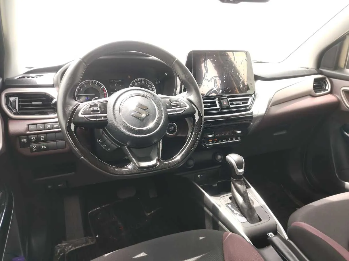 Car image 23