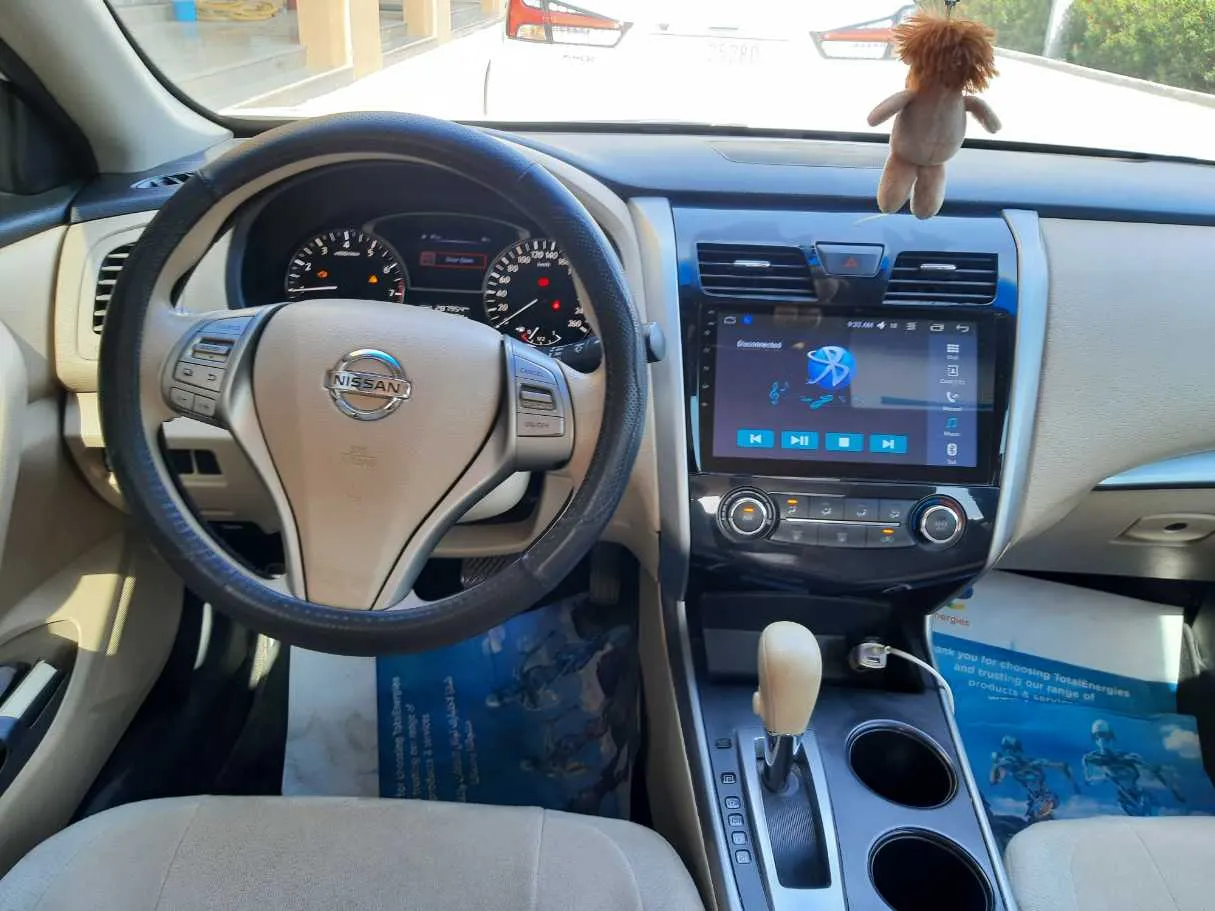 Car image 13