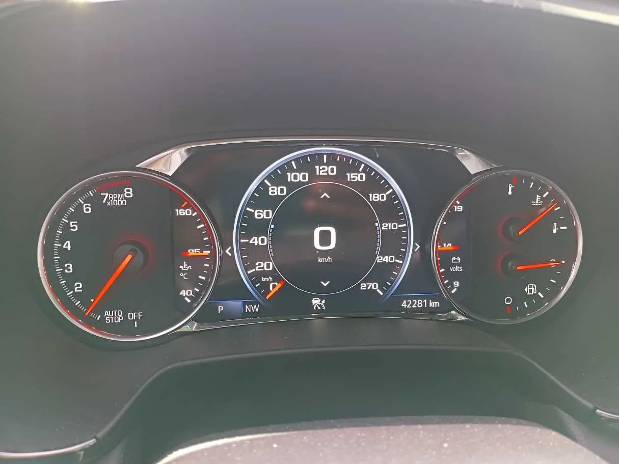 Car image 26