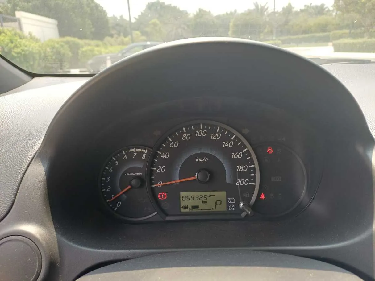 Car image 18