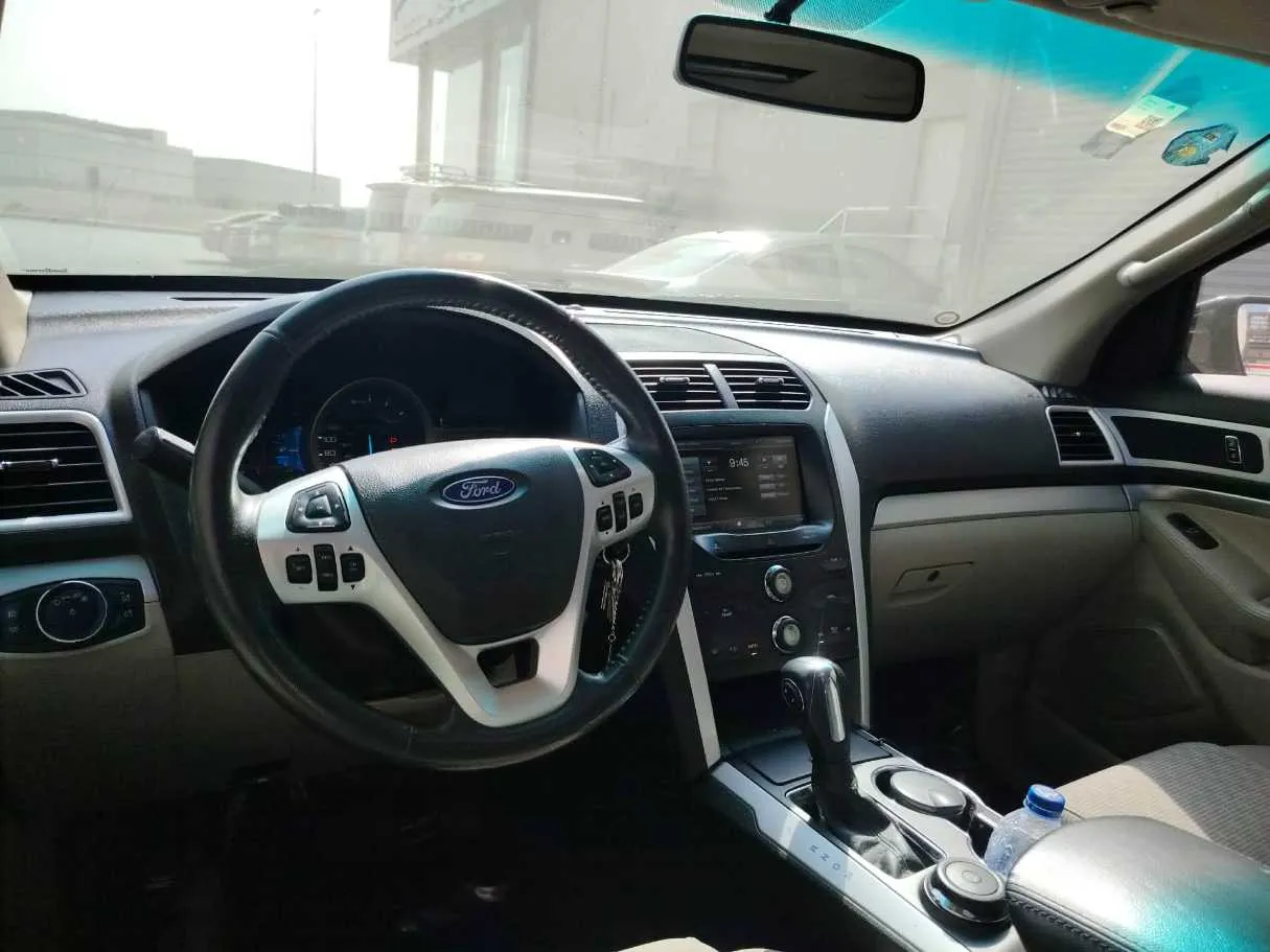 Car image 29