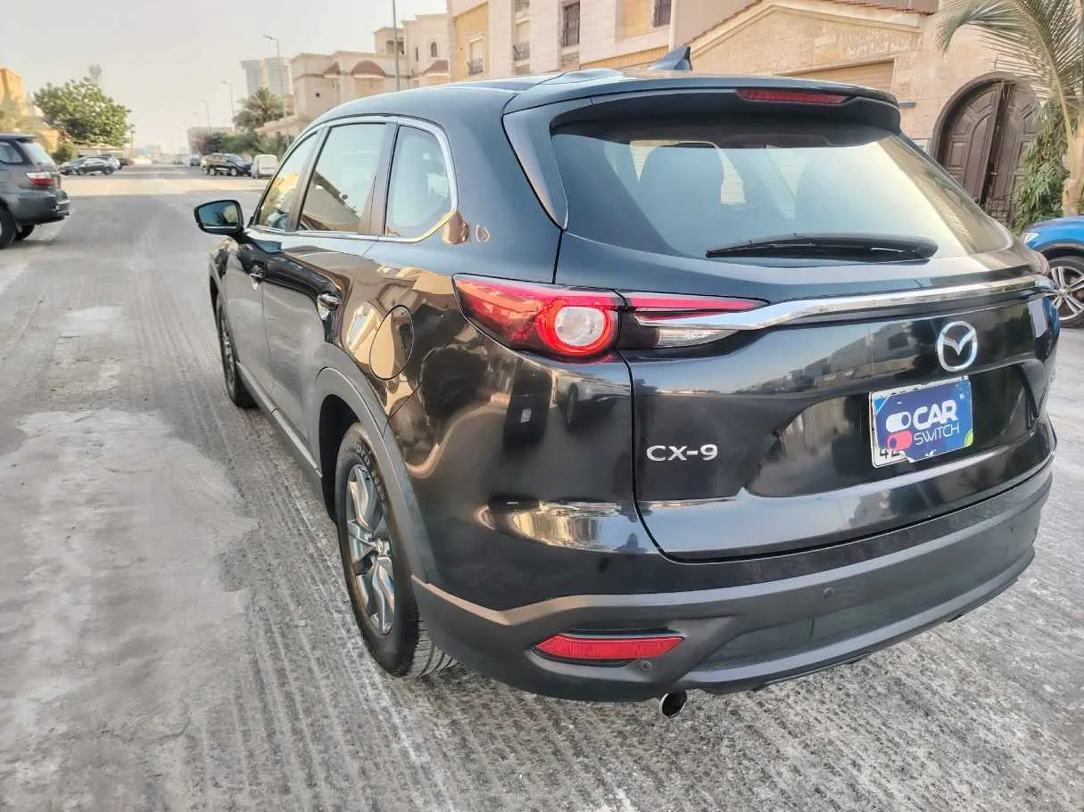 Car image 7