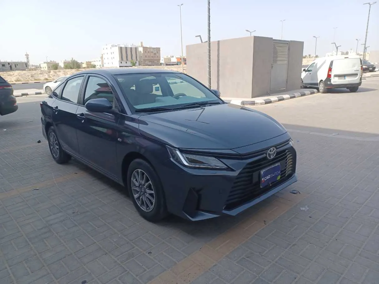 Car image 3