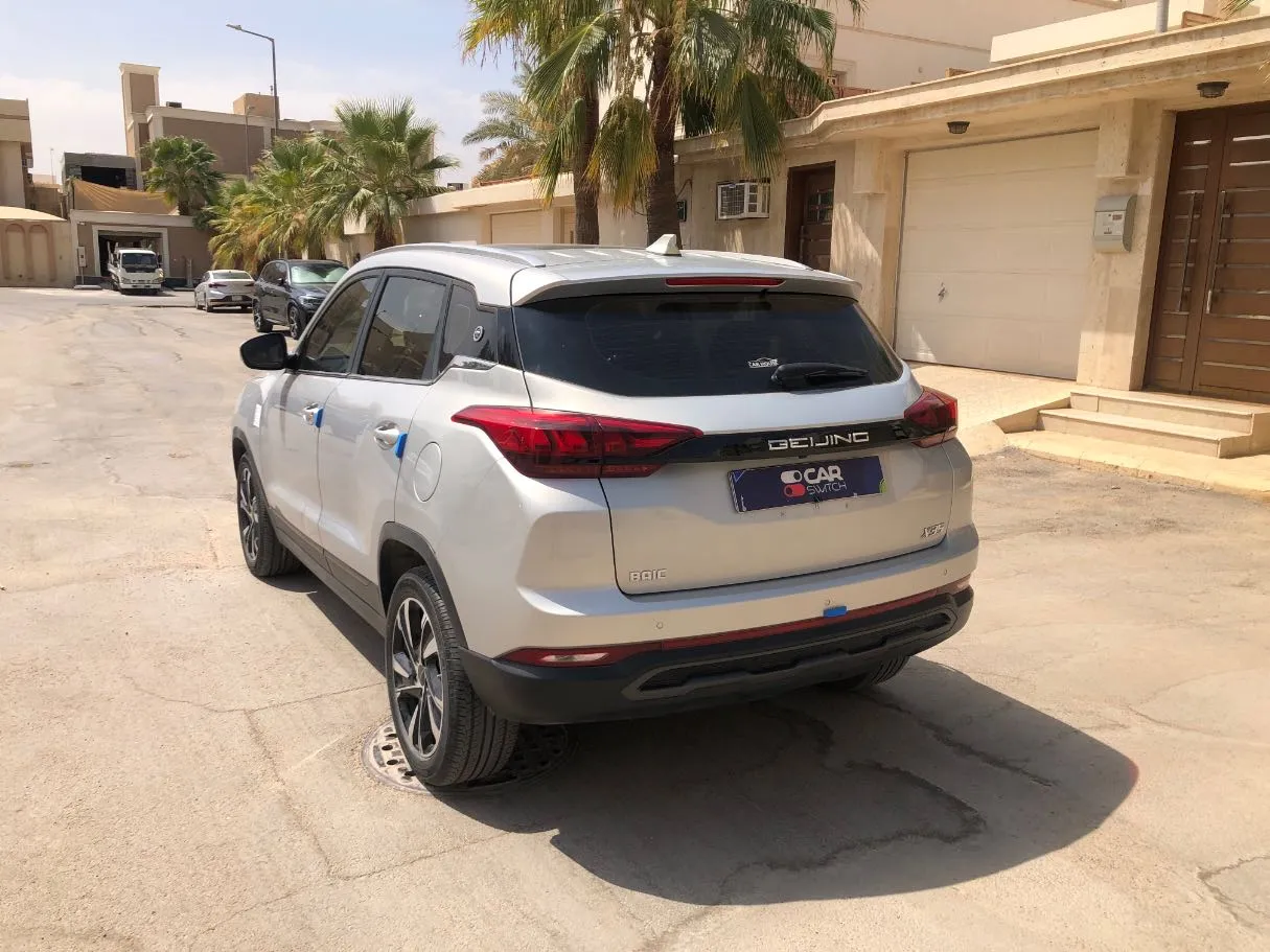 Car image 7