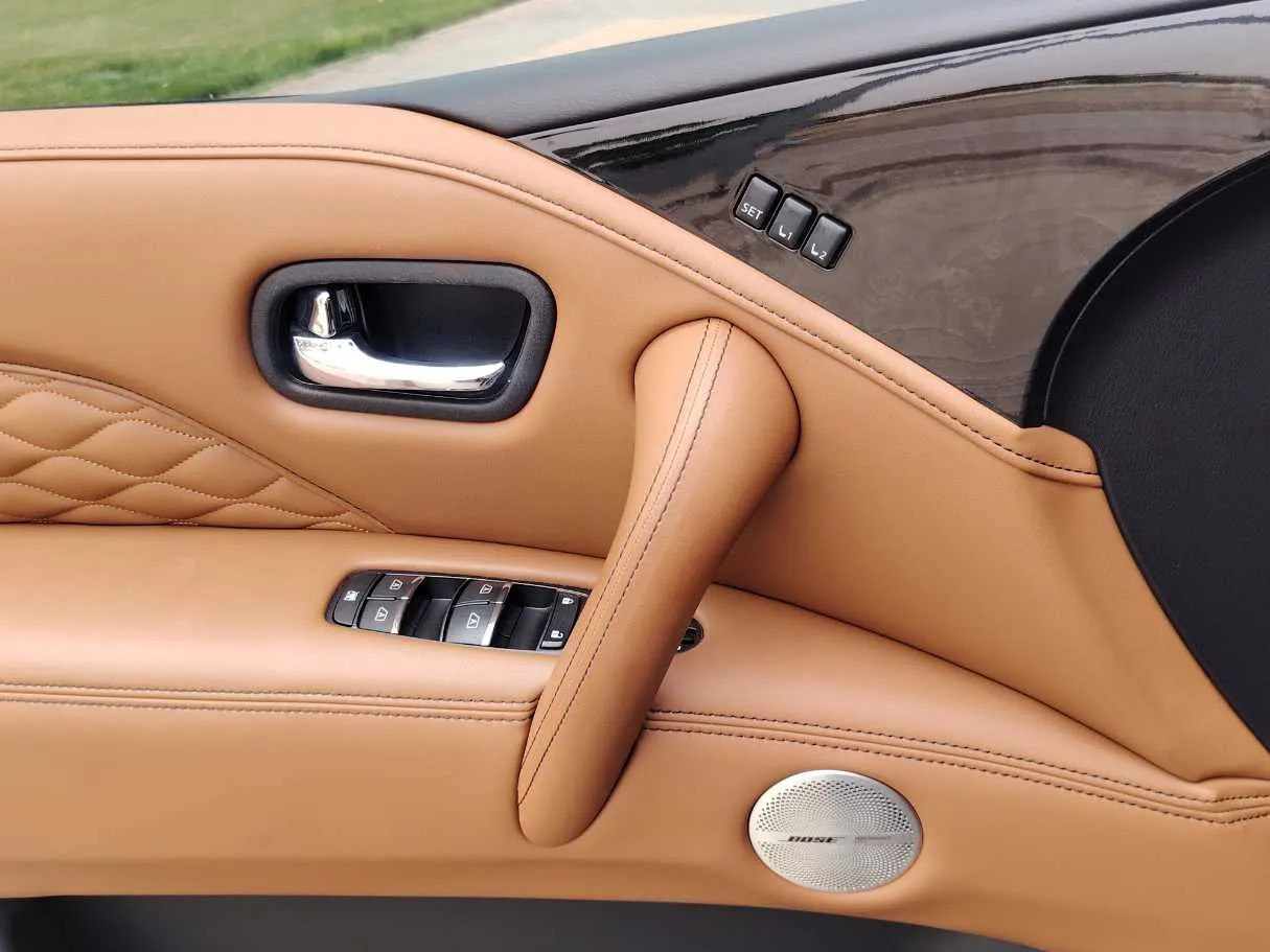 Car image 33