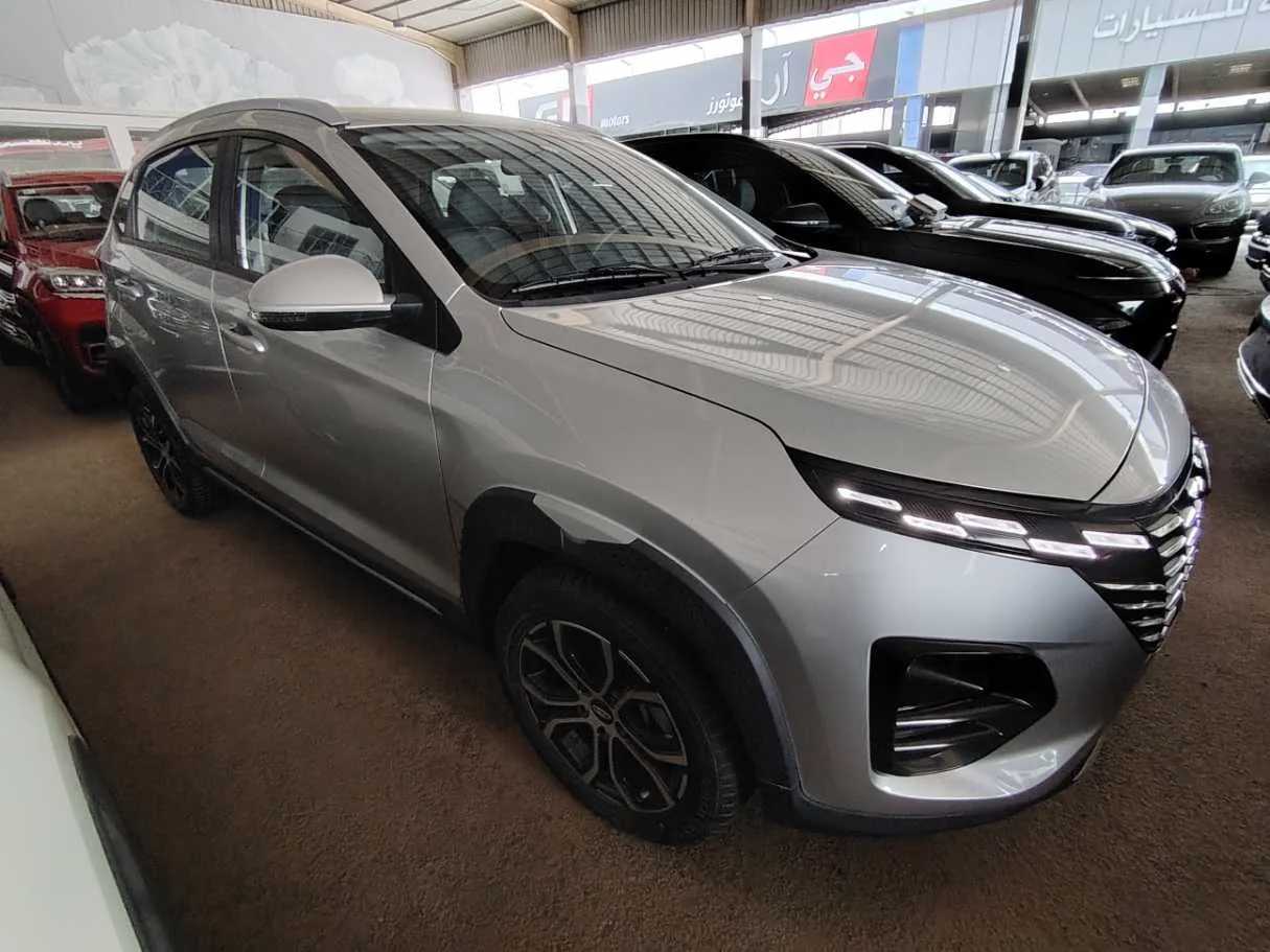 Car image 4