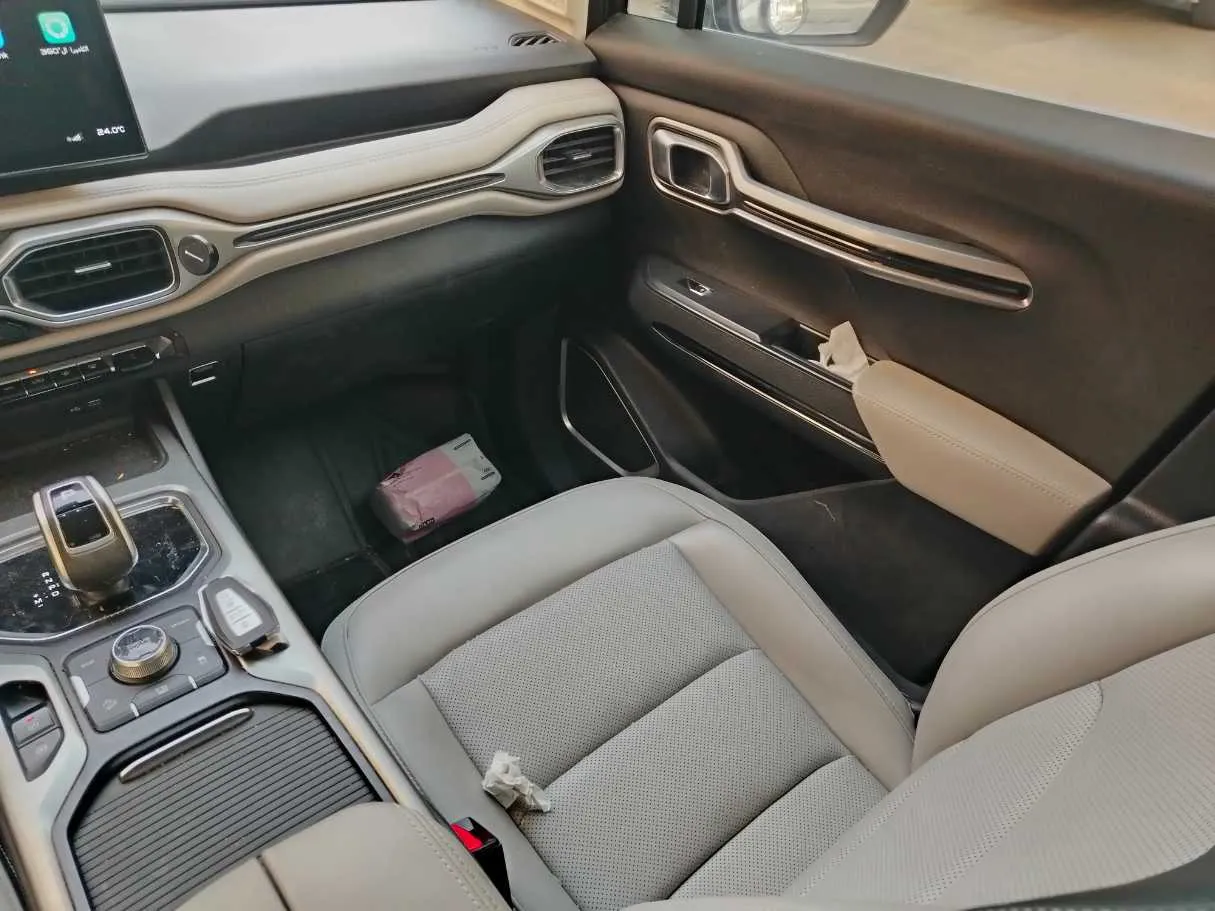 Car image 34