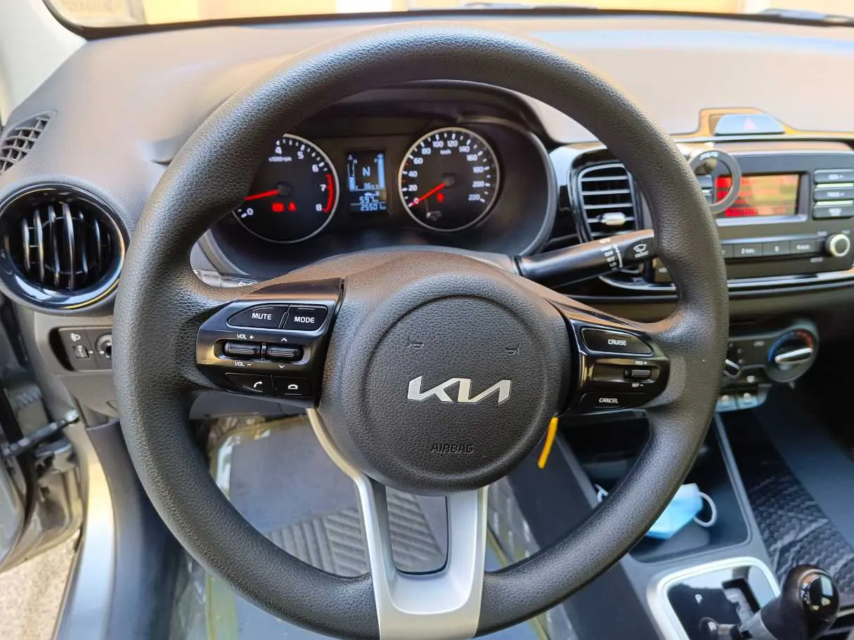 Car image 22