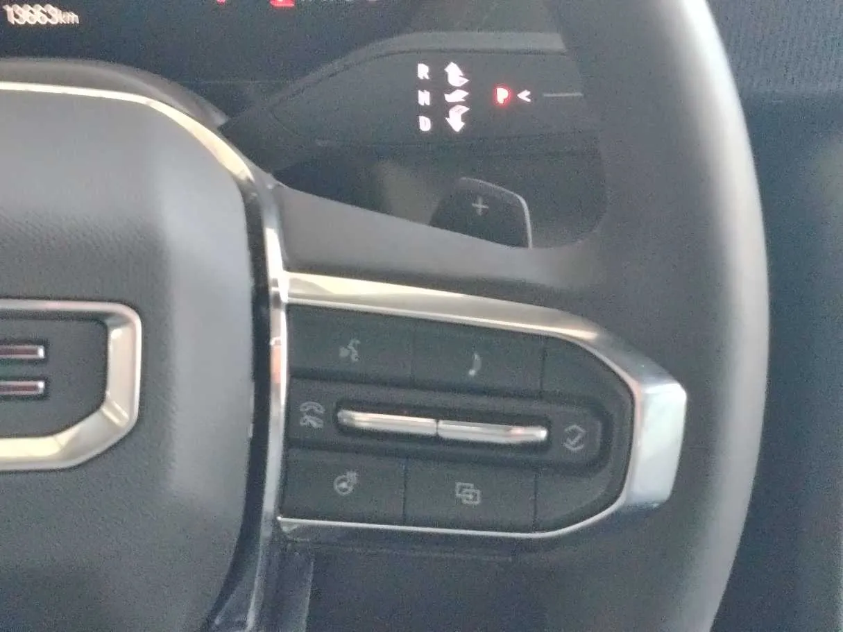 Car image 30