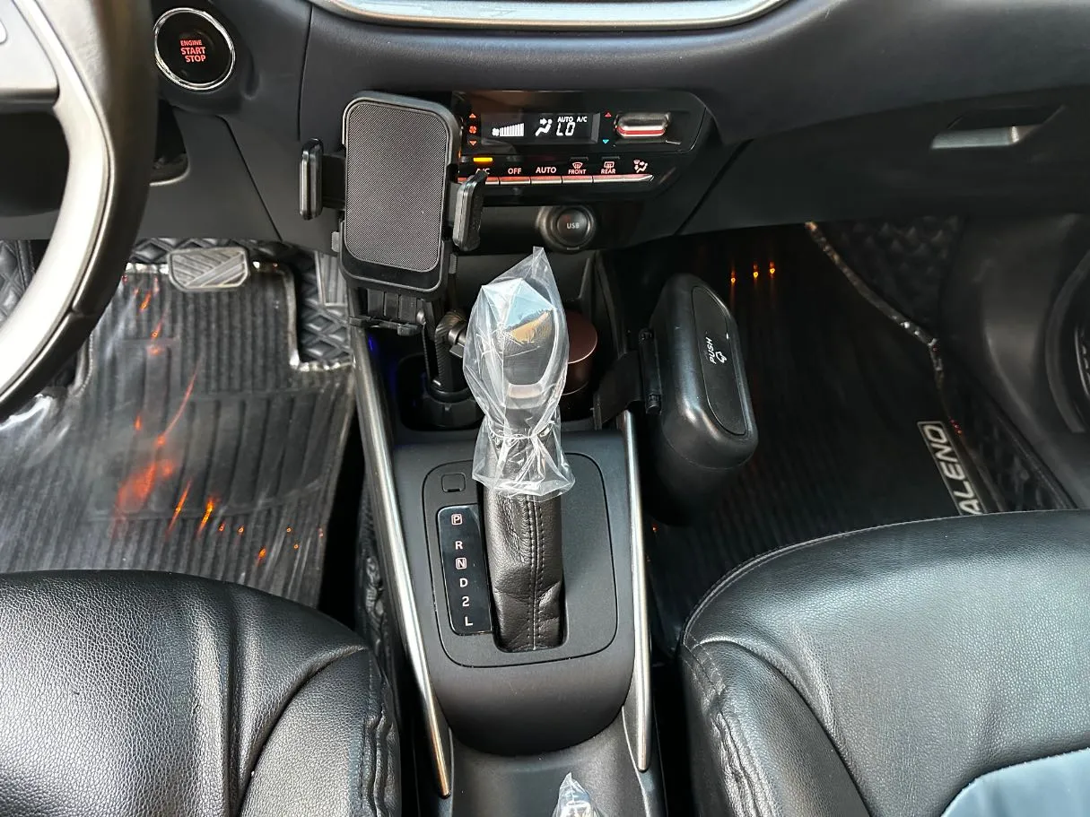 Car image 18