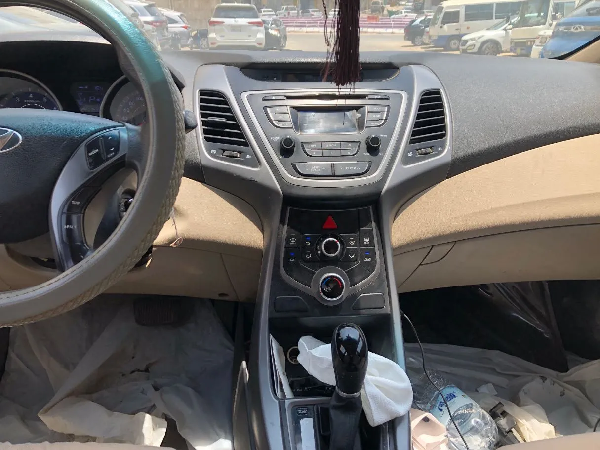 Car image 15