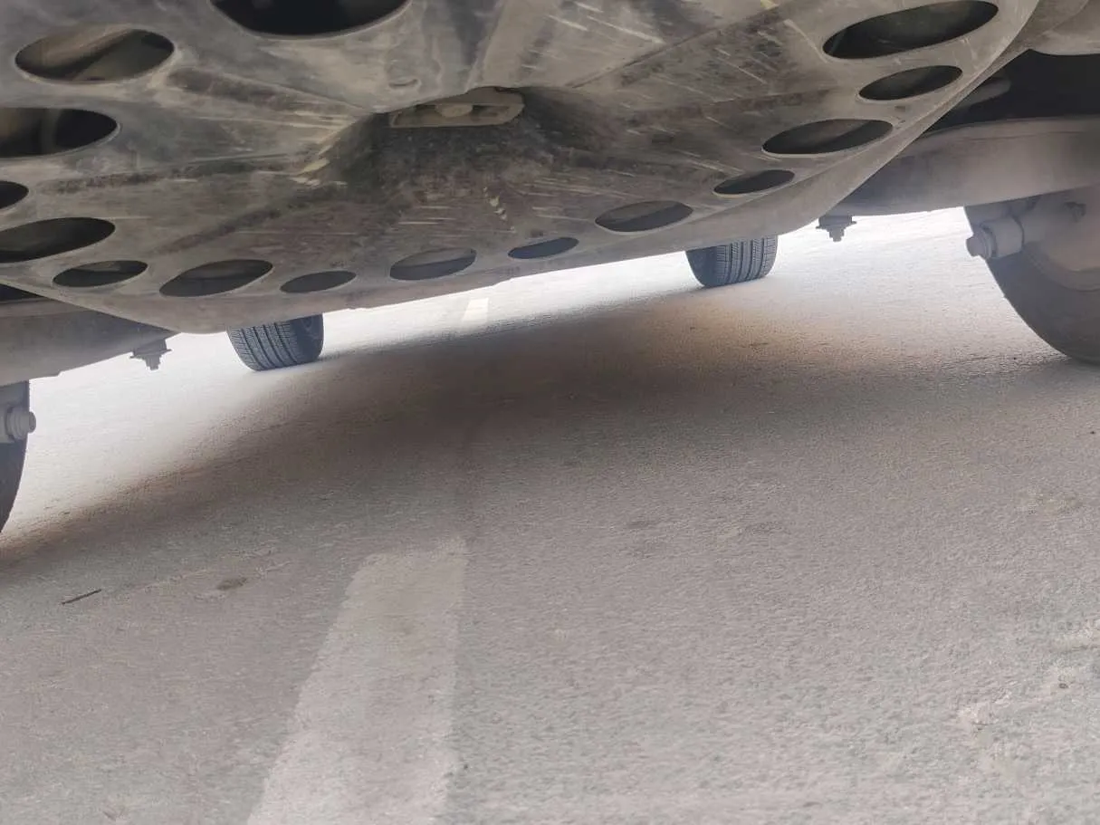 Car image 39