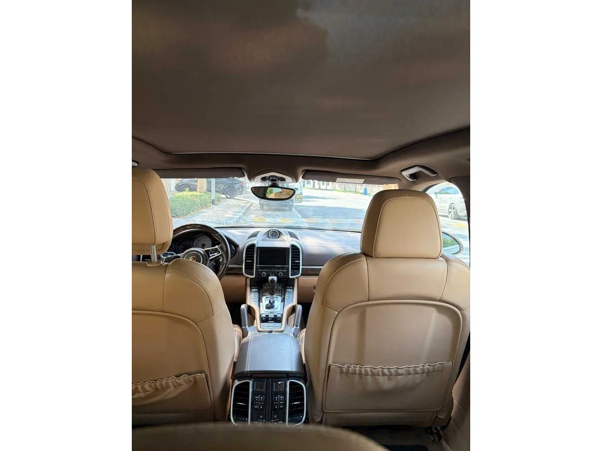 Car image 22