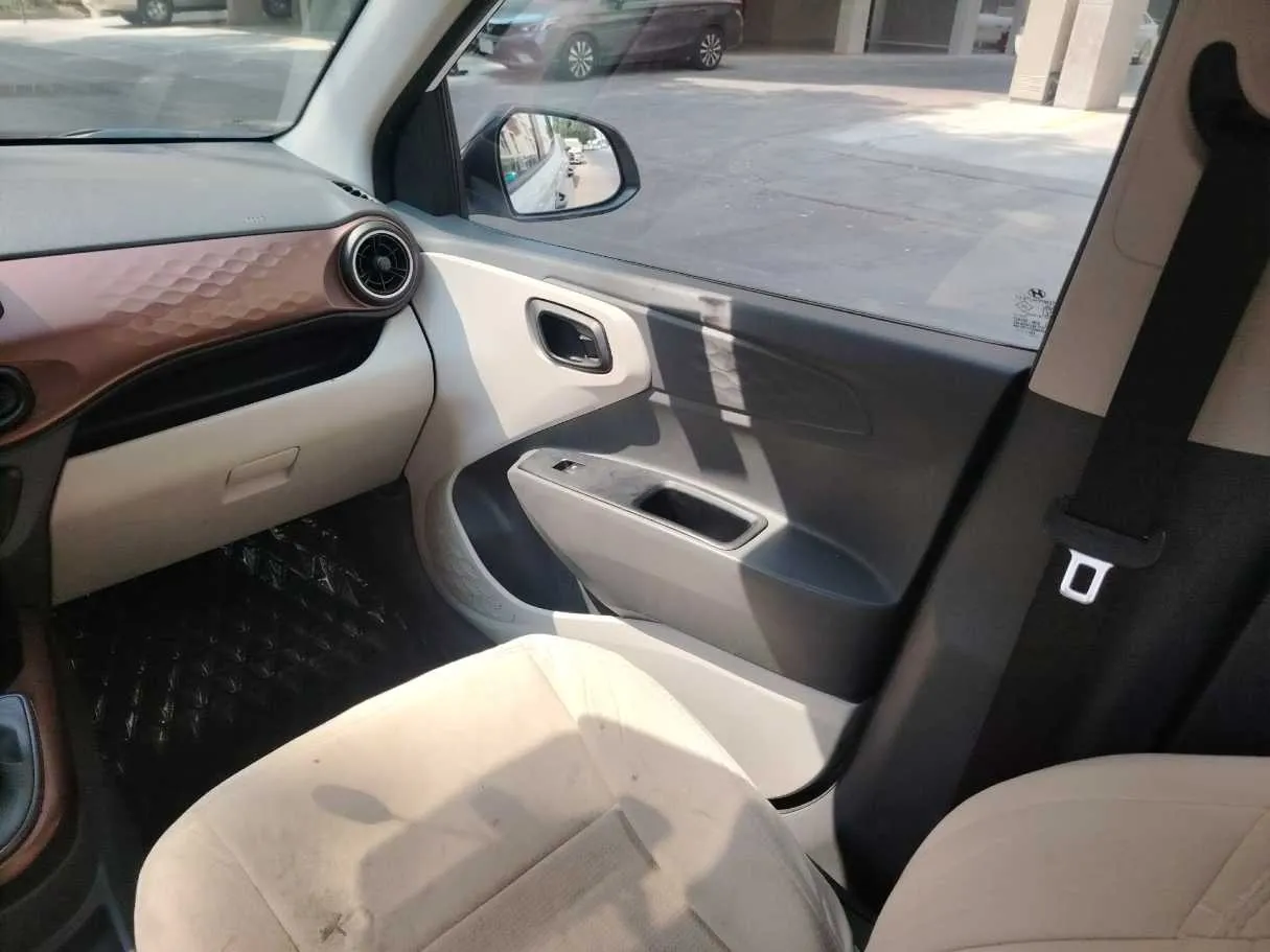 Car image 31
