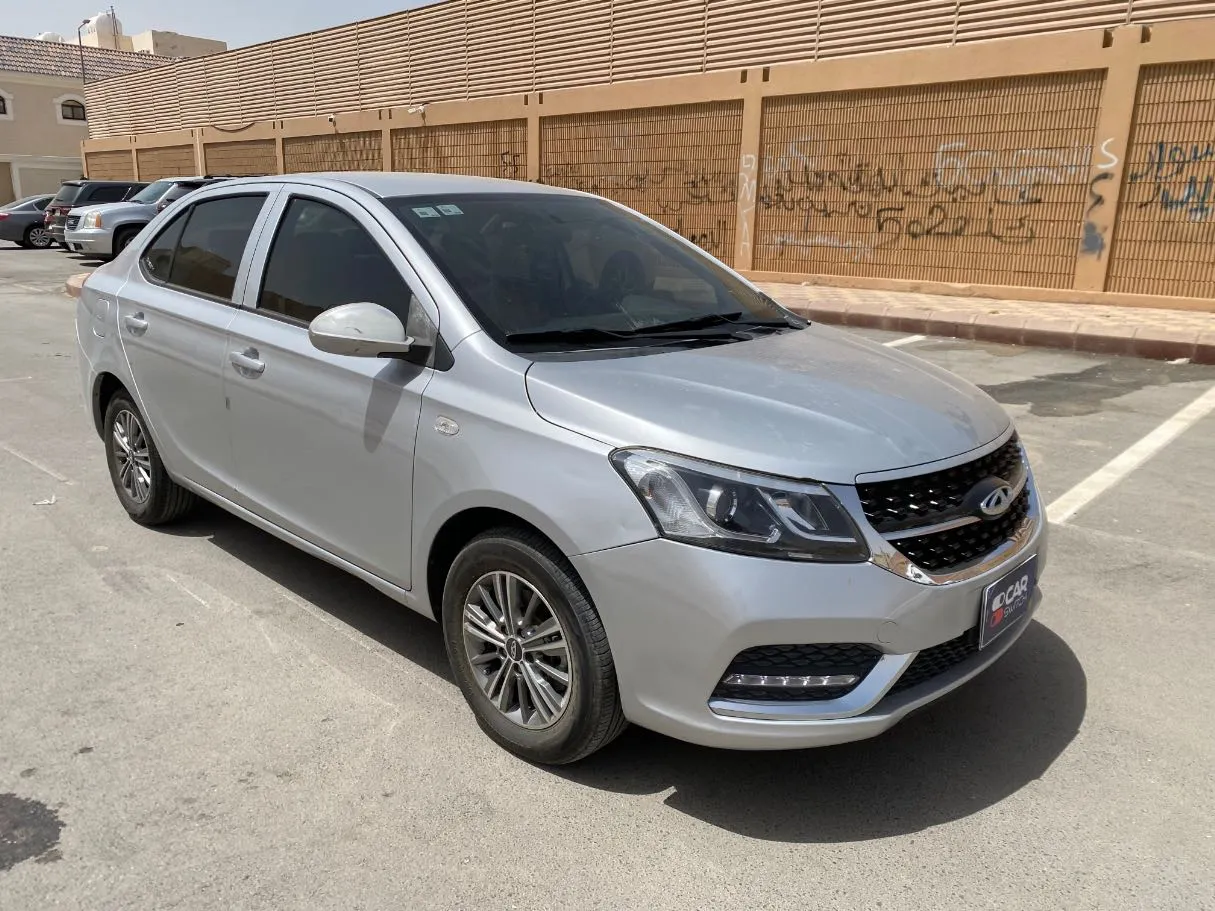 Car image 3