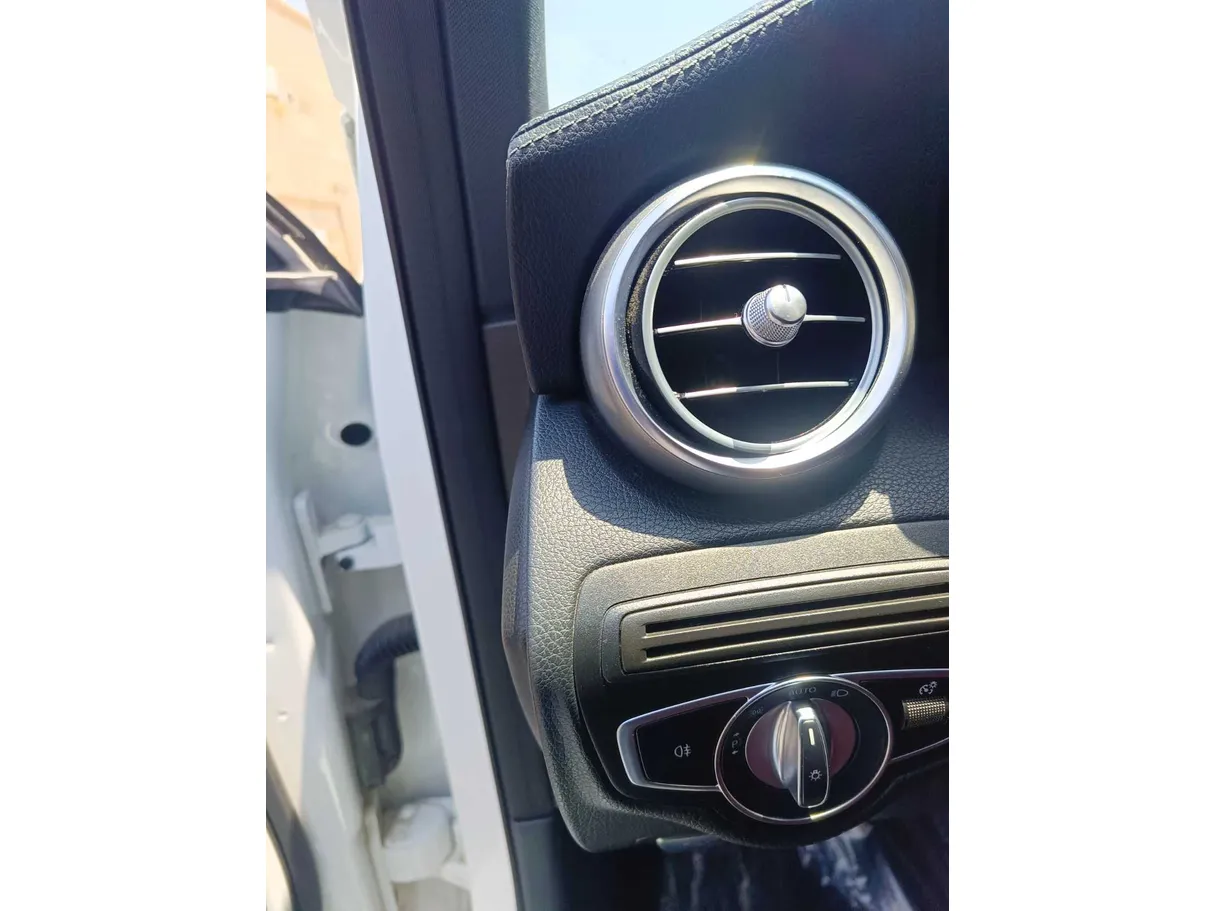 Car image 34