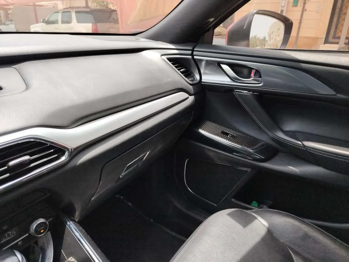 Car image 34