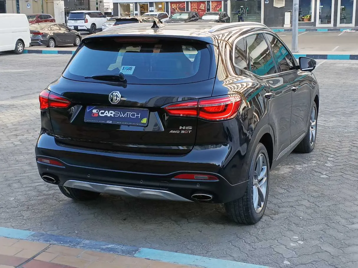 Car image 5