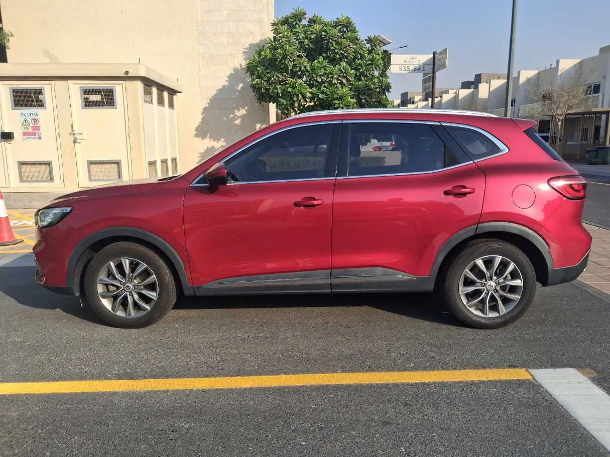 Car image 8
