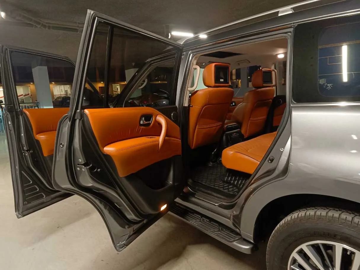 Car image 16