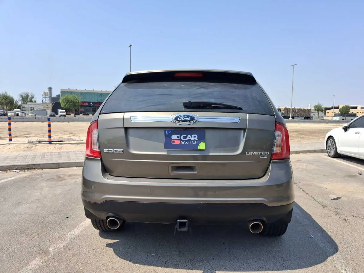 Car image 6