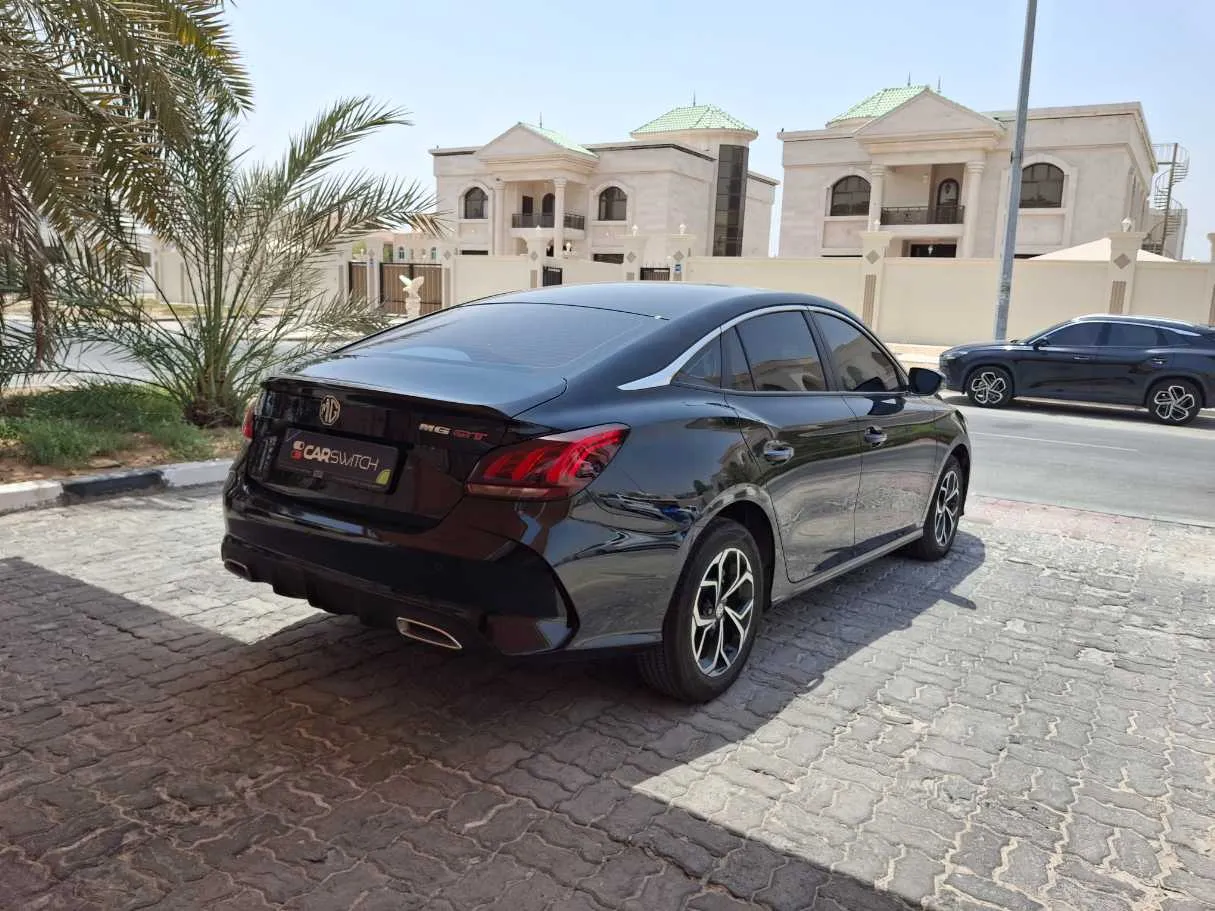 Car image 7