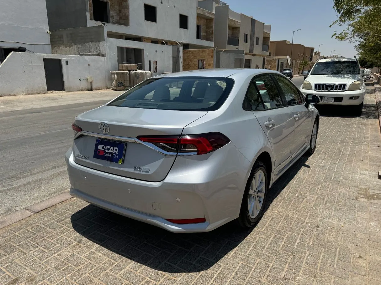 Car image 5