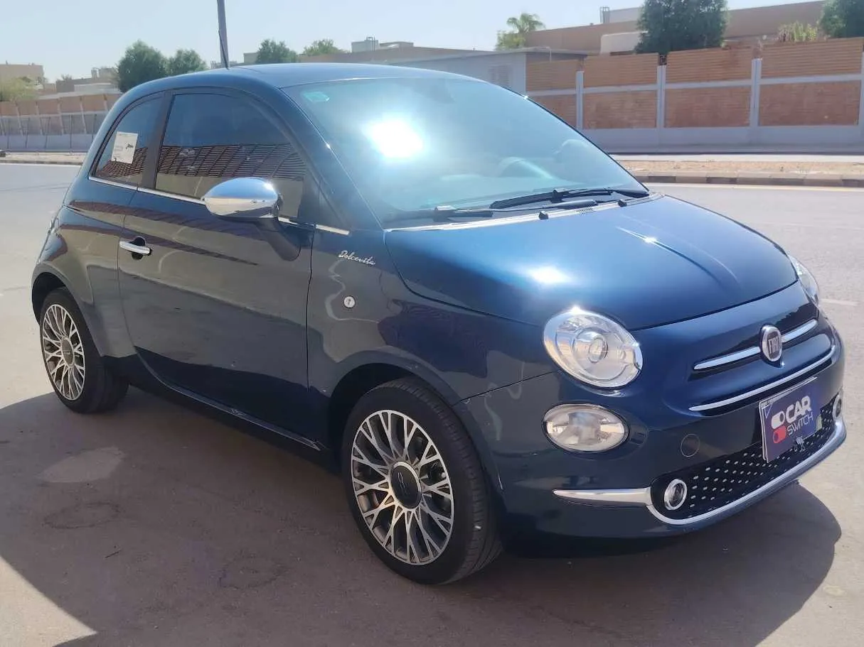Car image 3
