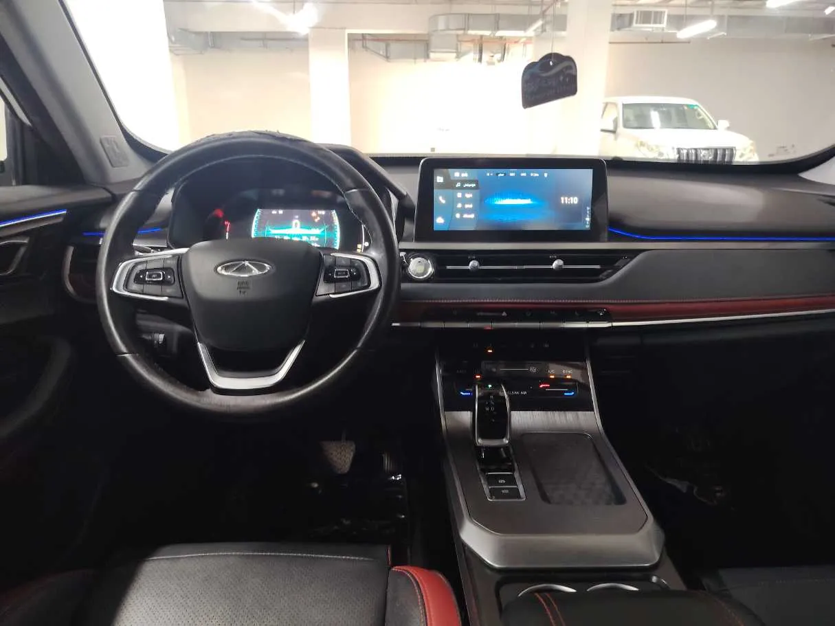 Car image 19