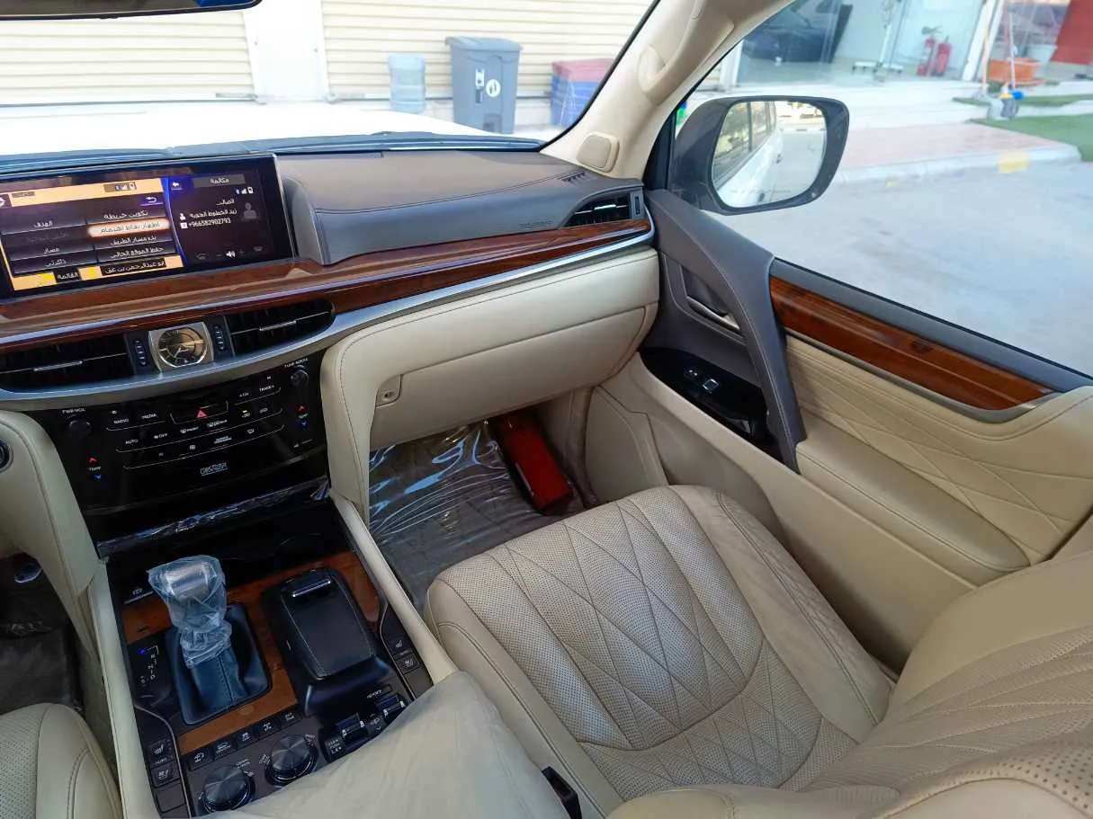 Car image 33