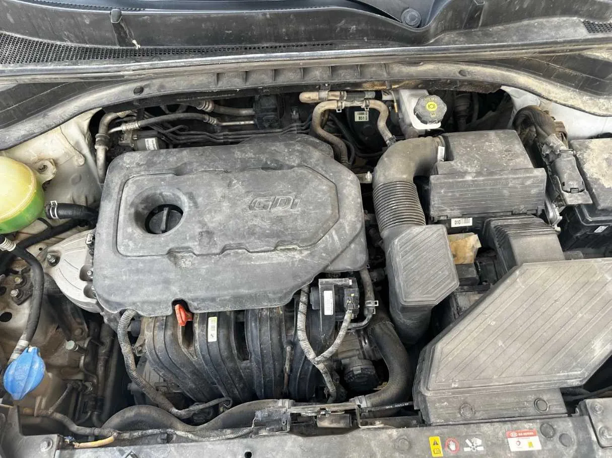 Car image 27
