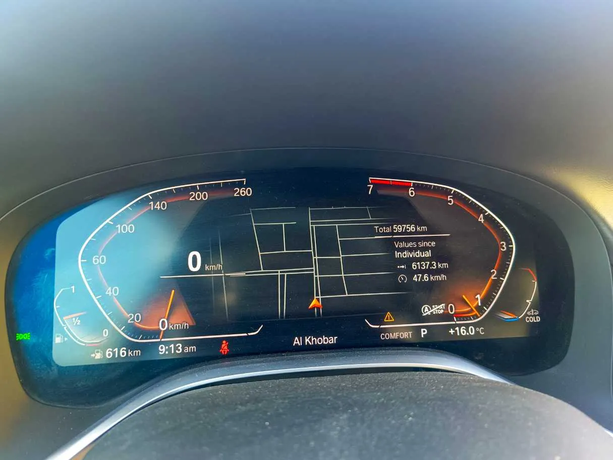 Car image 24